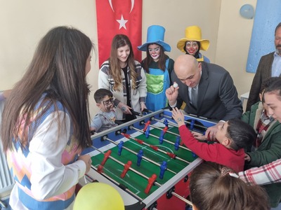 Kaymakam Koç, İlçemize Gelen Depremzede Aileleri Ziyaret Etmeye Devam Ediyor
